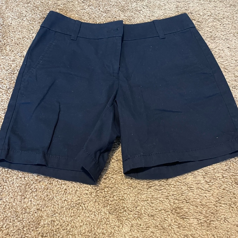 ❤️ Loft 6” navy shorts